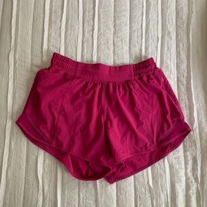 Lululemon Hotty Hot 4” Shorts